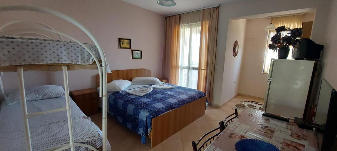 Villa Madani Durrës 外观 照片