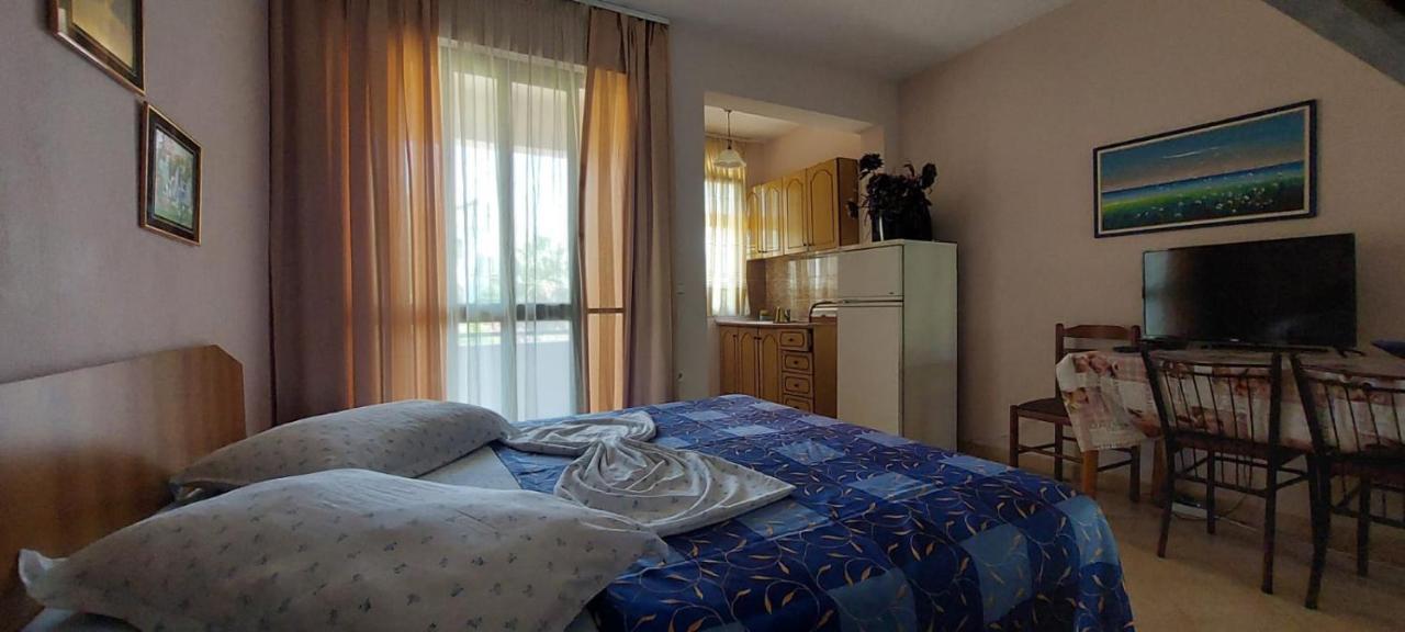 Villa Madani Durrës 外观 照片